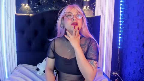 Julieta online show from December 19, 11:46 am