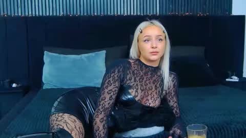 Julia online show from January 9, 12:42 pm