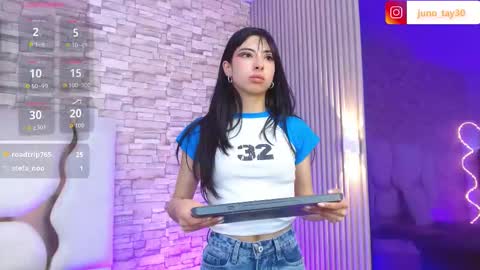 JUNO online show from October 3, 7:52 pm