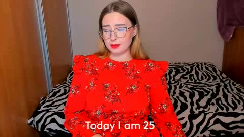 Snapshot of just_fucked chatting on September 25, 12:10 am Nika and Mark online show from September 25, 12:10 am