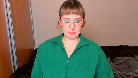Snapshot of just_fucked chatting on September 29, 9:31 pm Nika and Mark online show from September 29, 9:31 pm