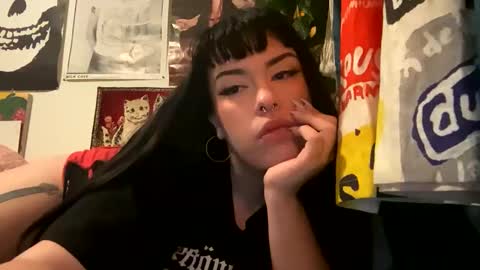 Snapshot of justalittlewetnow chatting on December 13, 1:59 am justalittlewetnow online show from December 13, 1:59 am