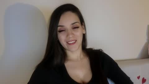Snapshot of justanneagain chatting on December 7, 8:27 pm JustAnne online show from December 7, 8:27 pm