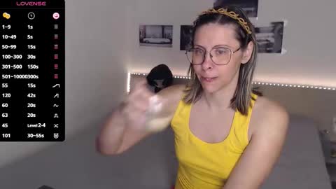 Julie online show from October 2, 4:06 am