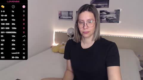 Julie online show from January 12, 5:34 am