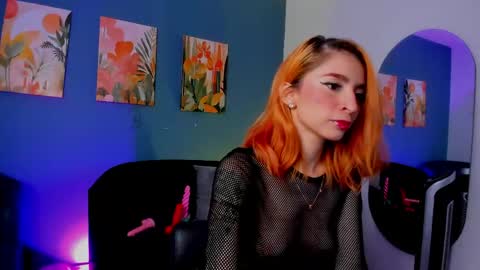 Mia online show from June 2, 9:05 pm