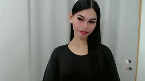 Snapshot of kaamy_dake chatting on October 12, 4:20 pm KAAMY online show from October 12, 4:20 pm
