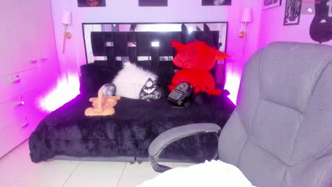 Snapshot of kadarah chatting on October 1, 3:06 pm Kadarah online show from October 1, 3:06 pm