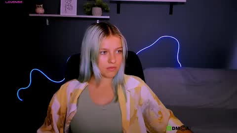 kaela_spell_ online show from September 24, 12:59 pm