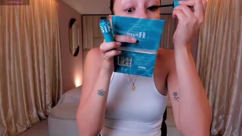 Kaia Ferreira online show from November 9, 12:45 pm