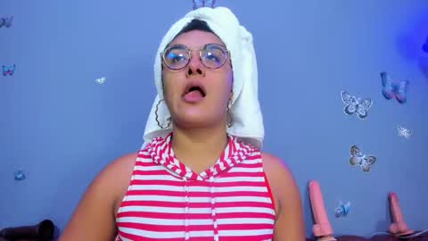 kaira_mosse_ online show from December 18, 11:59 am