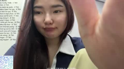 Sakura online show from April 22, 3:09 pm