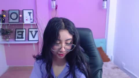 Snapshot of kalilowe_ chatting on September 15, 4:25 pm Kali online show from September 15, 4:25 pm