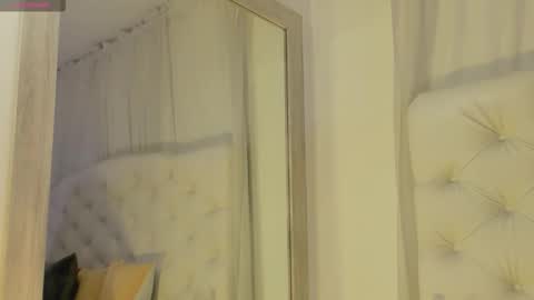    online show from November 25, 2:52 pm