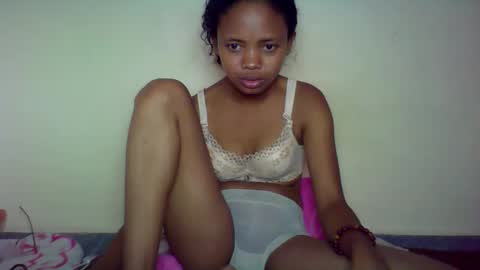 kamillah69 online show from February 6, 1:14 pm