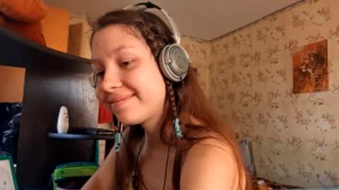 Mari  Simmons online show from October 1, 6:51 am