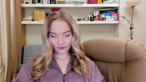 Snapshot of kara_smith_ chatting on February 4, 10:45 pm Kara. Off from 15th till 24th of December online show from February 4, 10:45 pm