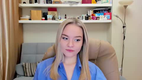 Snapshot of kara_smith_ chatting on February 16, 1:38 am Kara. Off from 15th till 24th of December online show from February 16, 1:38 am