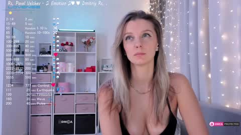 Julia online show from January 30, 7:59 pm