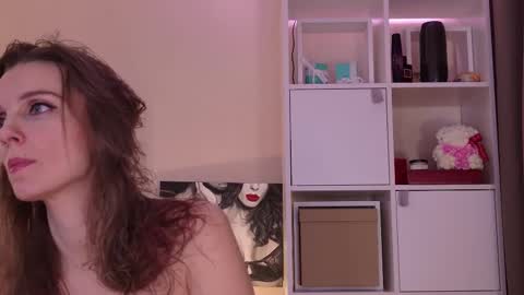 Julia online show from March 27, 7:36 pm