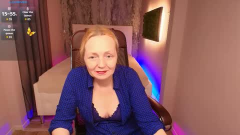 Snapshot of karen_villis chatting on September 17, 12:14 pm Karen online show from September 17, 12:14 pm