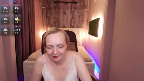 Snapshot of karen_villis chatting on September 21, 12:04 pm Karen online show from September 21, 12:04 pm