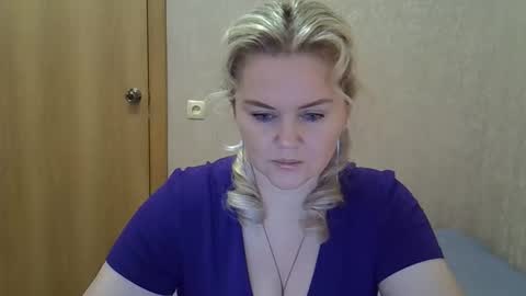 karennelsonx online show from January 9, 11:14 am