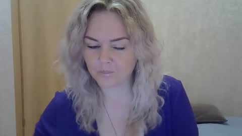 karennelsonx online show from September 17, 12:36 pm