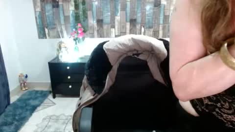 karima_sarabe online show from February 12, 10:44 pm