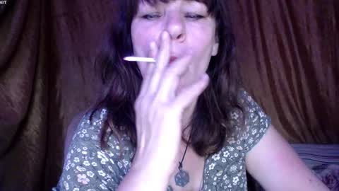 Snapshot of karina_ren chatting on October 16, 9:45 am Karina online show from October 16, 9:45 am