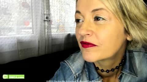 karinabrando online show from November 7, 9:37 am