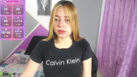 Snapshot of karla_charloby chatting on December 9, 3:22 pm Karla online show from December 9, 3:22 pm
