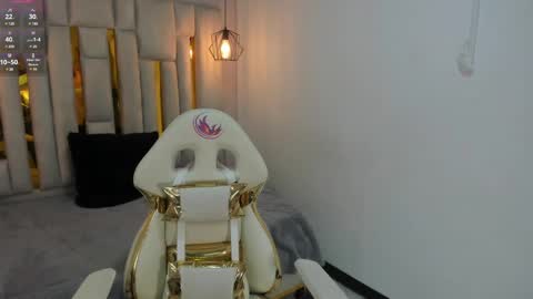 Snapshot of karla_hernandez chatting on January 22, 11:01 am Karla online show from January 22, 11:01 am