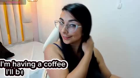 Snapshot of karla_hernandez chatting on February 12, 10:56 am Karla online show from February 12, 10:56 am