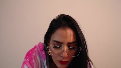 Snapshot of karlota_hank chatting on December 27, 11:28 am Karlis online show from December 27, 11:28 am