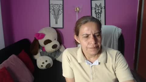 Snapshot of karlye_hot chatting on October 22, 2:38 am KARLYE online show from October 22, 2:38 am