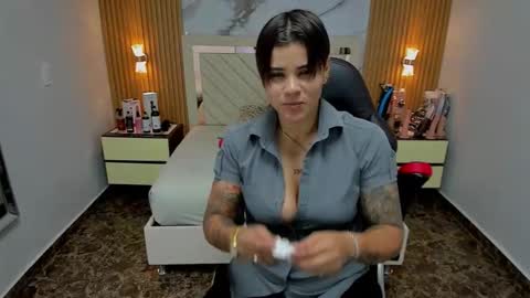 Karoll online show from November 6, 8:04 pm