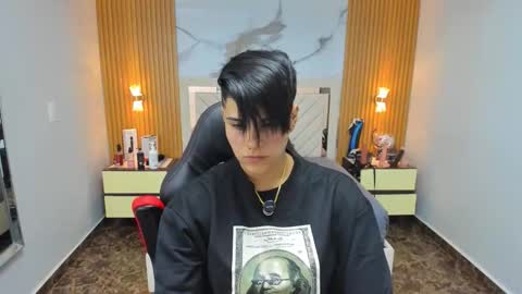 Karoll online show from January 8, 7:40 pm