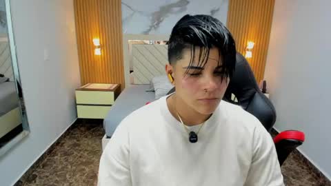 Karoll online show from April 12, 7:27 pm