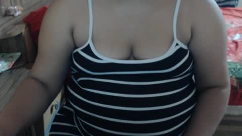 karolbb21 online show from April 2, 2:03 pm