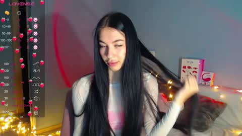 Snapshot of karolina_hottie_ chatting on September 20, 1:05 am Kira online show from September 20, 1:05 am