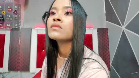Snapshot of karoll014 chatting on February 21, 11:44 am Karol online show from February 21, 11:44 am