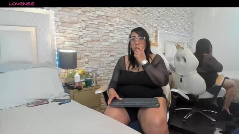 Snapshot of karolwestt chatting on September 19, 1:54 pm karolwestt online show from September 19, 1:54 pm