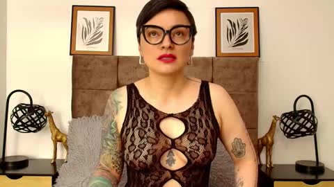 kat paradisse online show from November 11, 7:55 pm