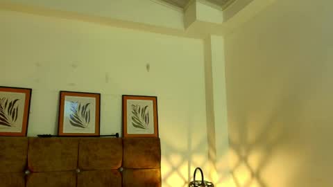 kat paradisse online show from April 9, 11:48 am