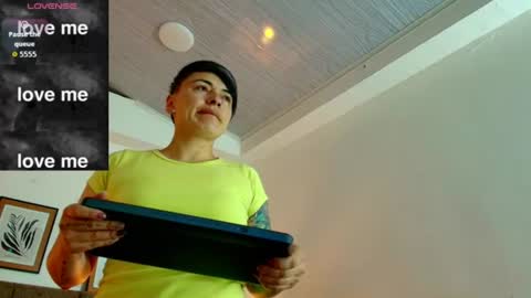 kat paradisse online show from June 11, 11:40 am