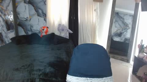 Catalina online show from November 1, 5:06 pm