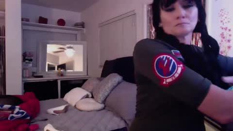Snapshot of katbrake chatting on September 30, 2:17 am sexykat online show from September 30, 2:17 am