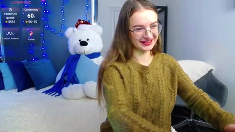 Snapshot of kate_jonson chatting on December 19, 9:18 am .Be kind and gentle with me and I will do my best for you. online show from December 19, 9:18 am