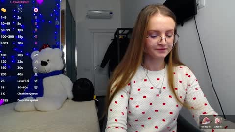 Snapshot of kate_jonson chatting on January 20, 2:57 pm .Be kind and gentle with me and I will do my best for you. online show from January 20, 2:57 pm